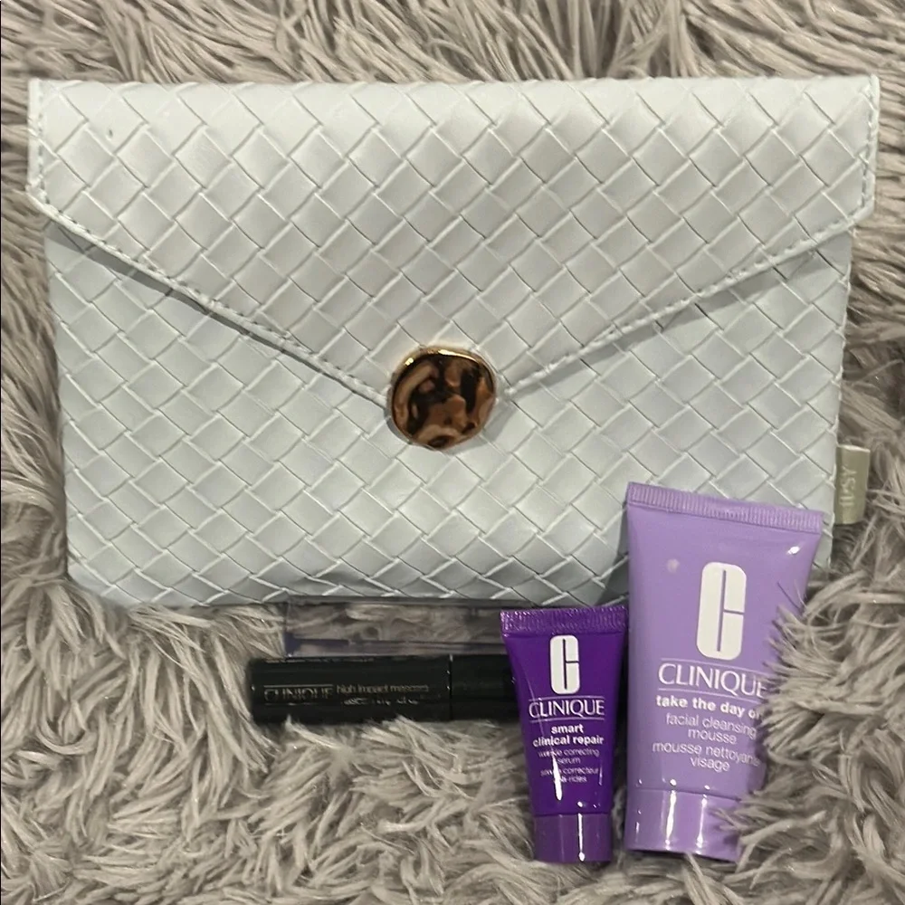 Clinique Travel Bundle Includes Mascara, Cleansing, Wrinkle Correcting Set + Bag